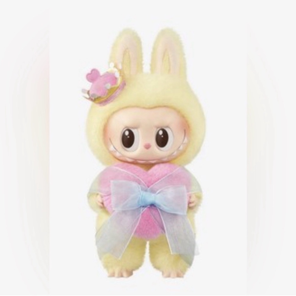 Pop Mart Let’s Checkmate Queen